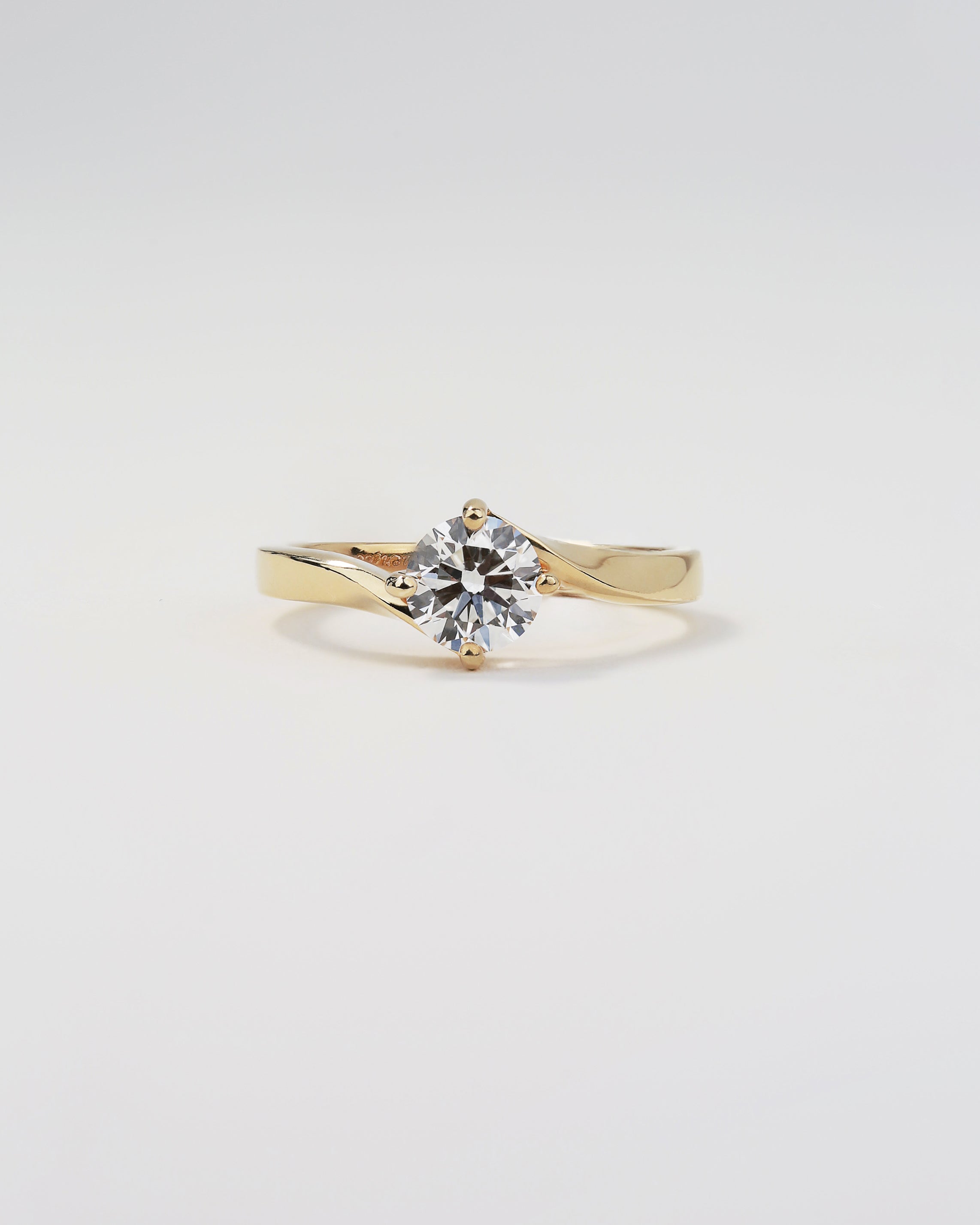 14K Yellow Gold Round Lab-Grown Diamond Engagement Ring | 1.00 ct
